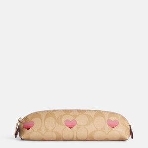 💗*•.Coach Pencil Case In Signature Canvas With Stripe Heart Print.•*💗